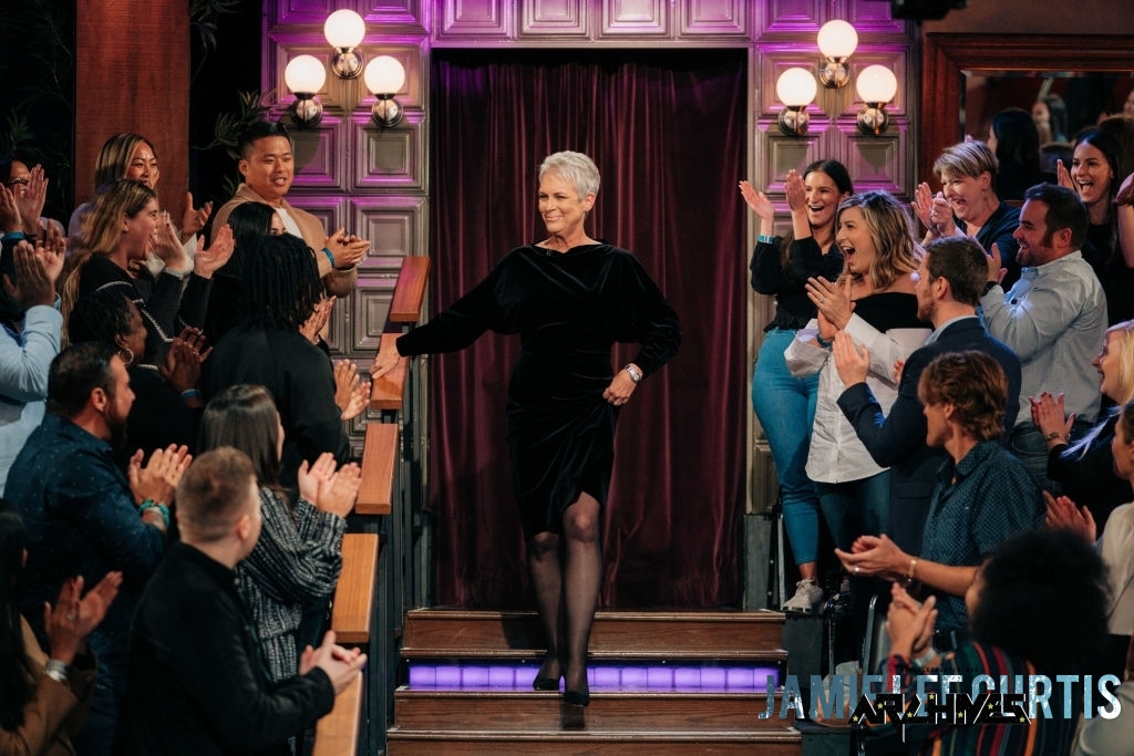 JamieLeeCurtis-LateLateShow-02.jpg