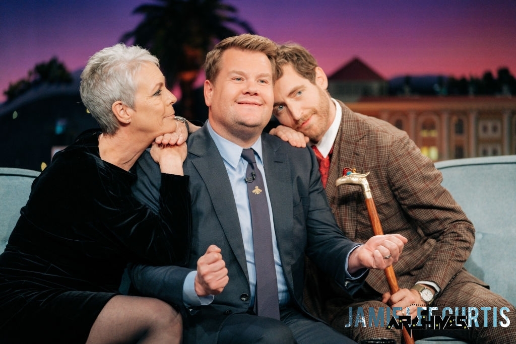 JamieLeeCurtis-LateLateShow-05.jpg