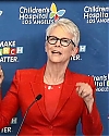 JamieLeeCurtis-ChildrensHospital-004.jpg